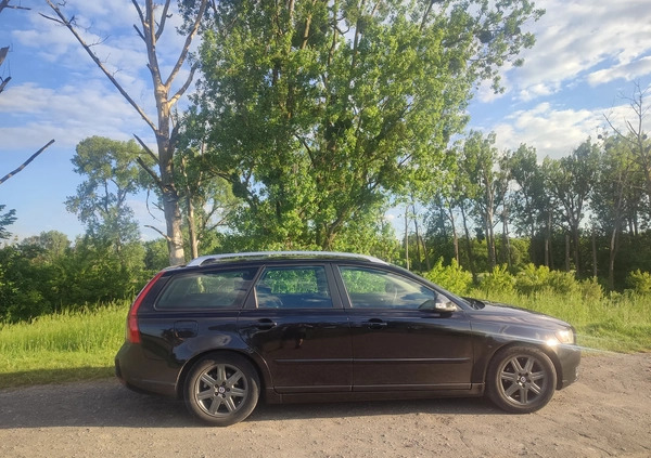 Volvo V50 cena 19000 przebieg: 259000, rok produkcji 2011 z Toruń małe 92